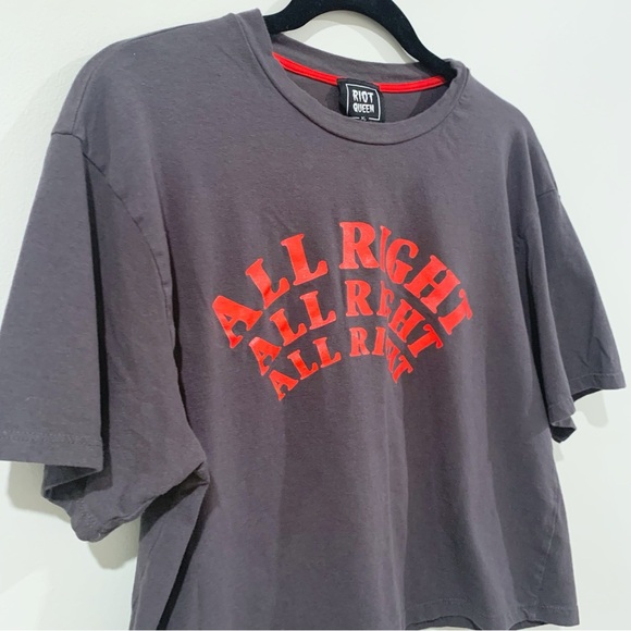 Riot Queen Gray Cropped All Right T-Shirt - Picture 3 of 5
